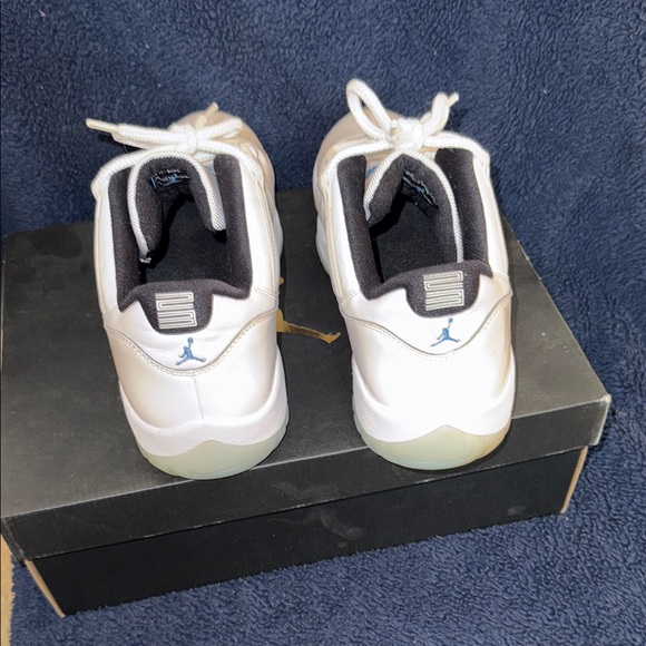 Air Jordan Retro 11 Columbia White blue Black main image 6